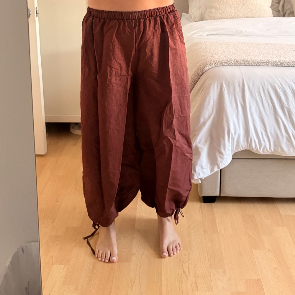 BDG parachute pants NWT